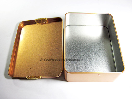 aluminum gift box with cosmetic jewelry