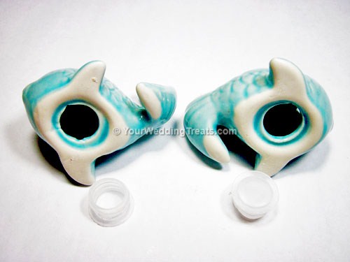 kissing fish salt and pepper shakers