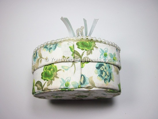 oval shaped white jewelry favor box