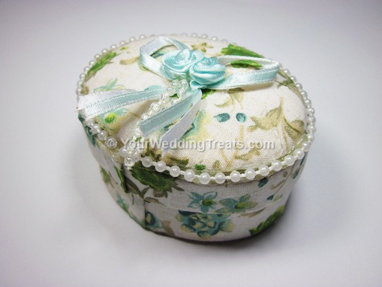 oval shaped white jewelry favor box