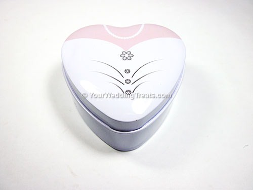 wedding gown heart shaped favor box