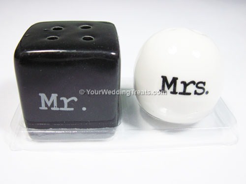 mr & mrs salt & pepper shakers